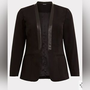 STUDIO CREPE PU TRIM BLAZER